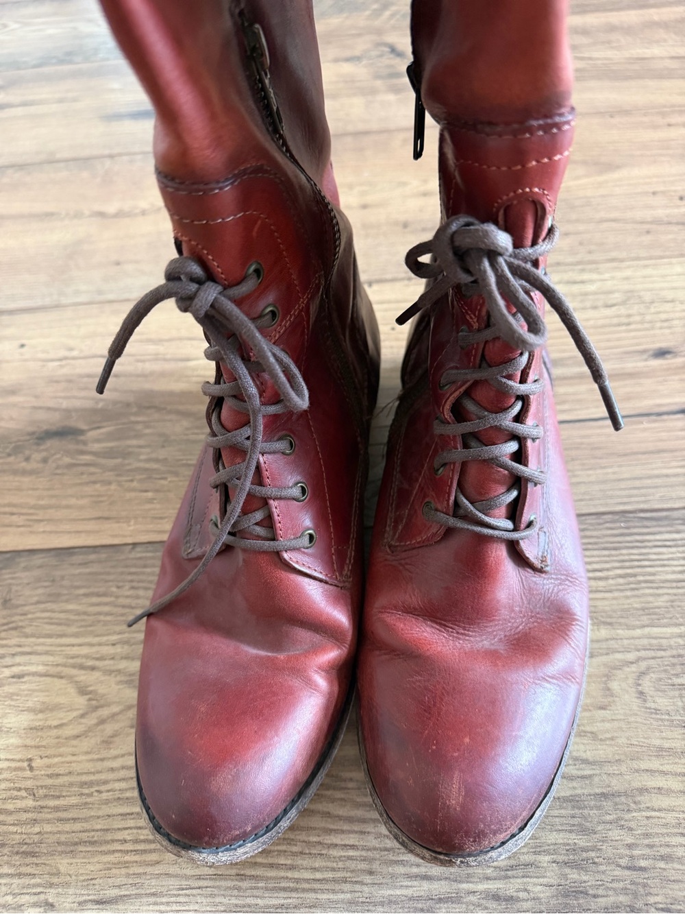 Frye Lace-Up Leather Boots – Women's Size 9 red leather made in Mexico zip - Picture 4 of 11